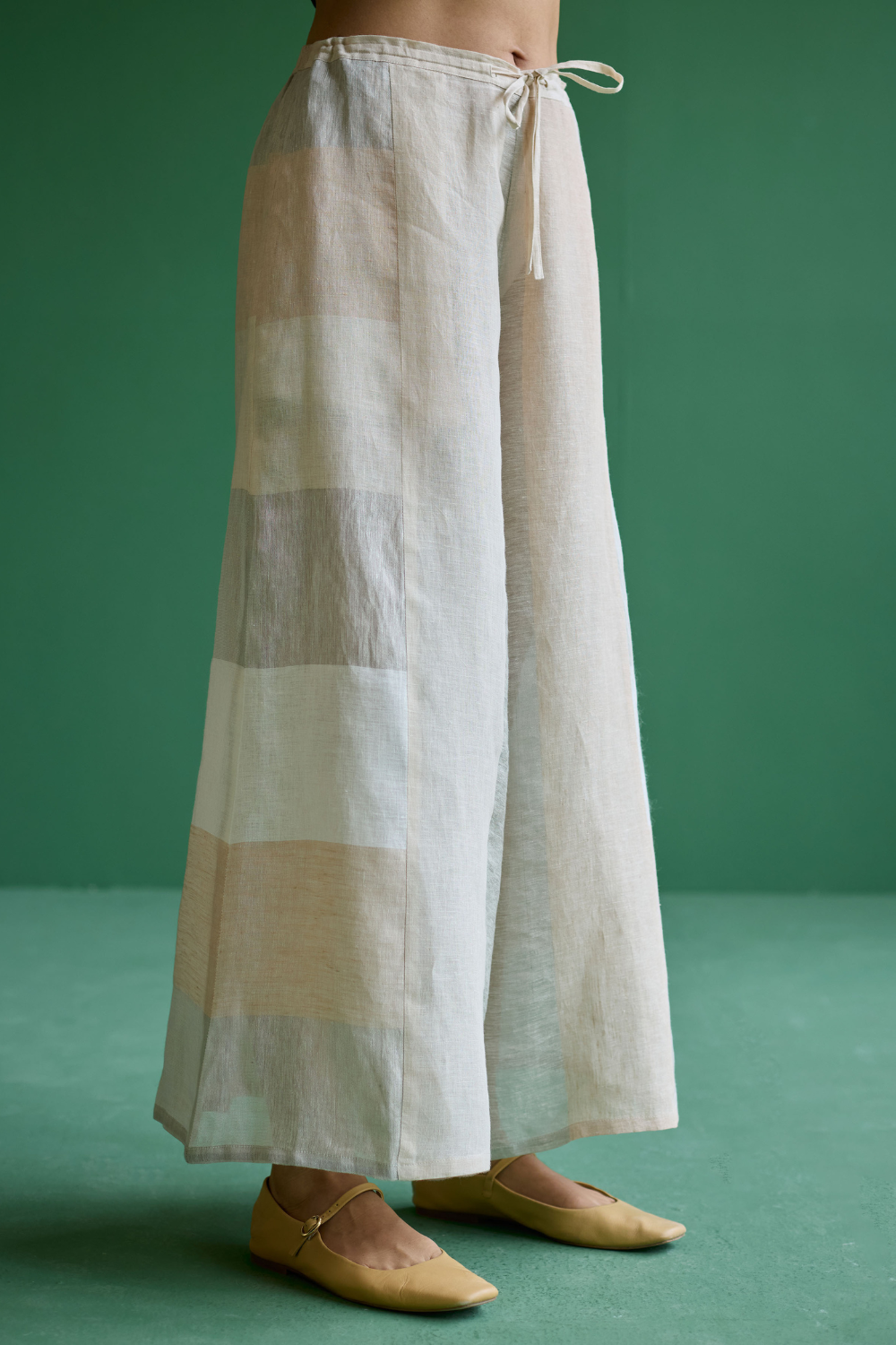 Nia Metallic Linen Culottes
 - Ivory