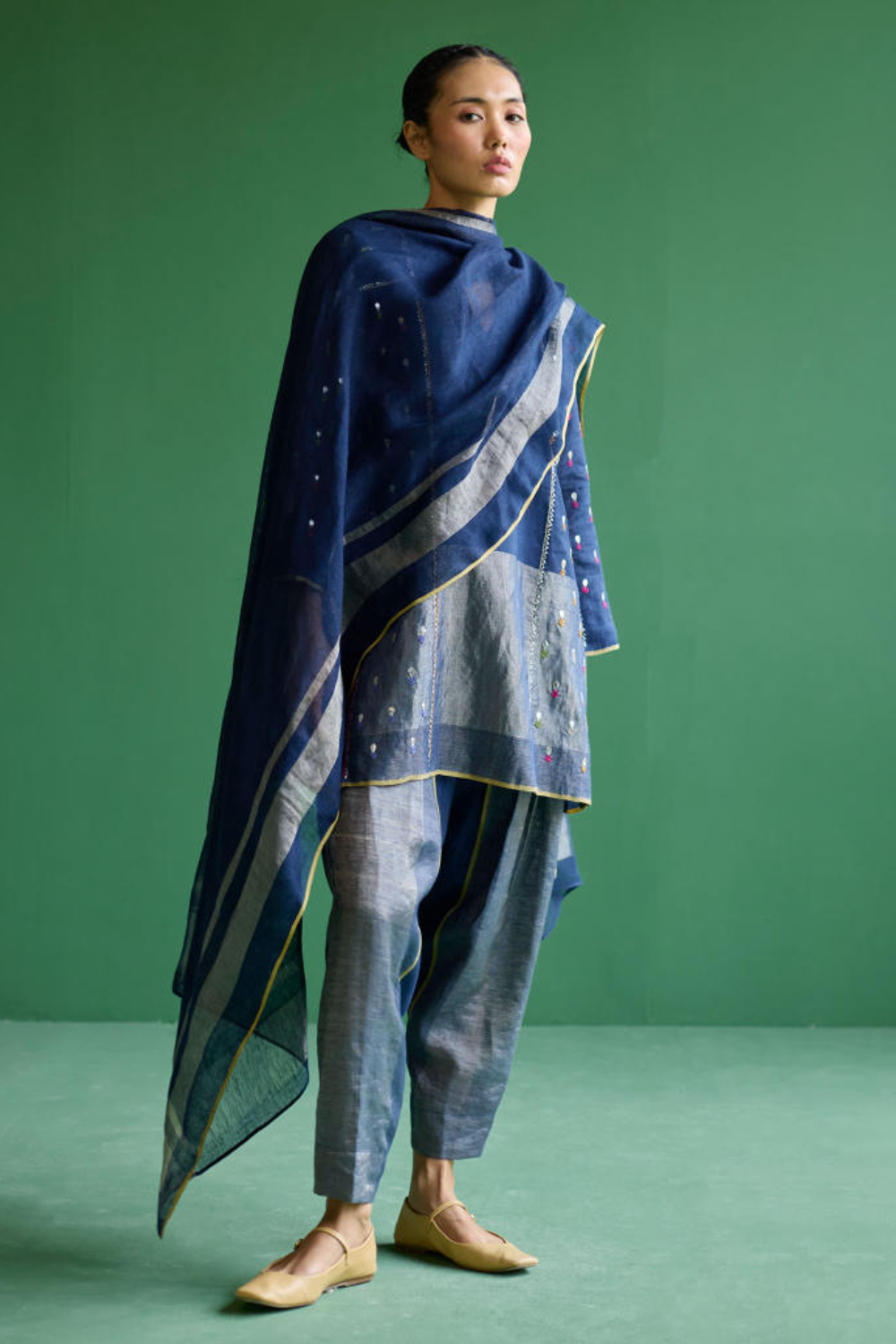 Shuri Metallic Linen Dupatta - Navy