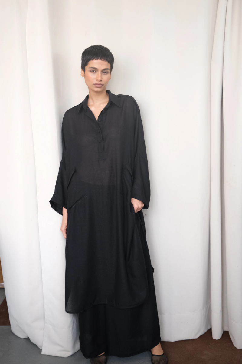 KOH PASHMINA KURTA SET by Ituvana in black color for women Worldwide