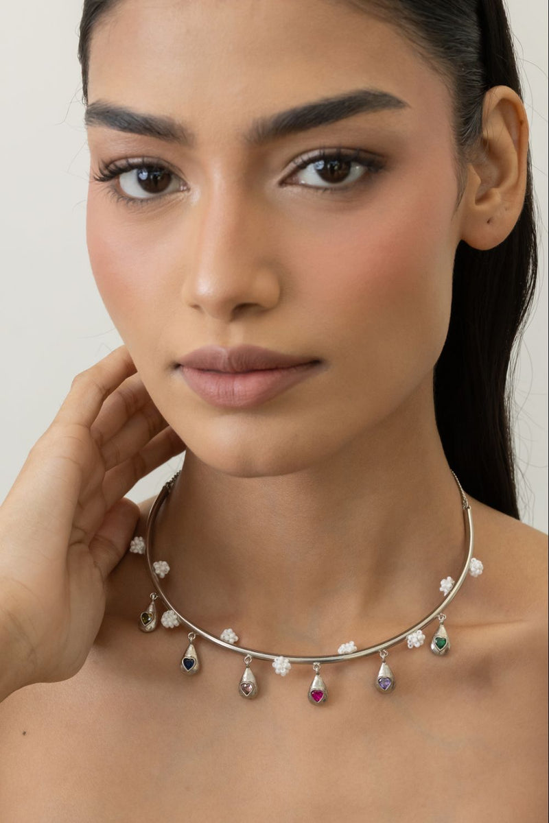 AN32S Dripping Flavours Hasli 18k gold plated on brass neckpiece by Aarjavee for women Worldwide
