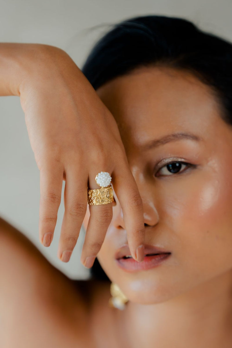 Chaand pe Daag Ring by Aarjavee for women Worldwide