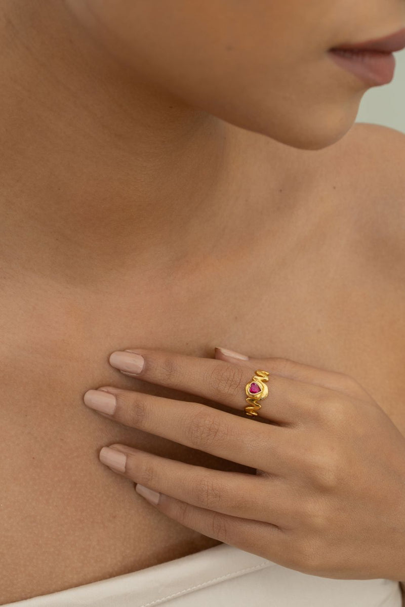 AR28G Doodle love 18k gold plated on brass ring by Aarjavee for women Worldwide