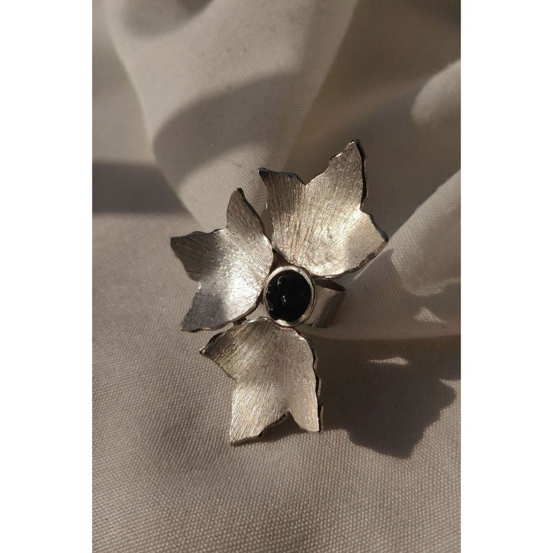 Three Petal Ring by Aarjavee for women Worldwide