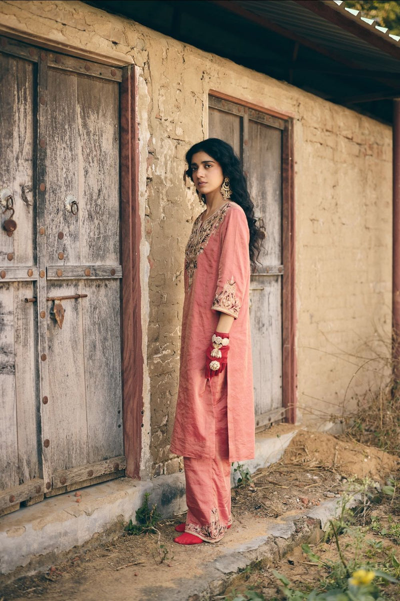 ARUNA & KAVYA KURTA & PANT tissue by Rashika Mittal in red color for women Worldwide