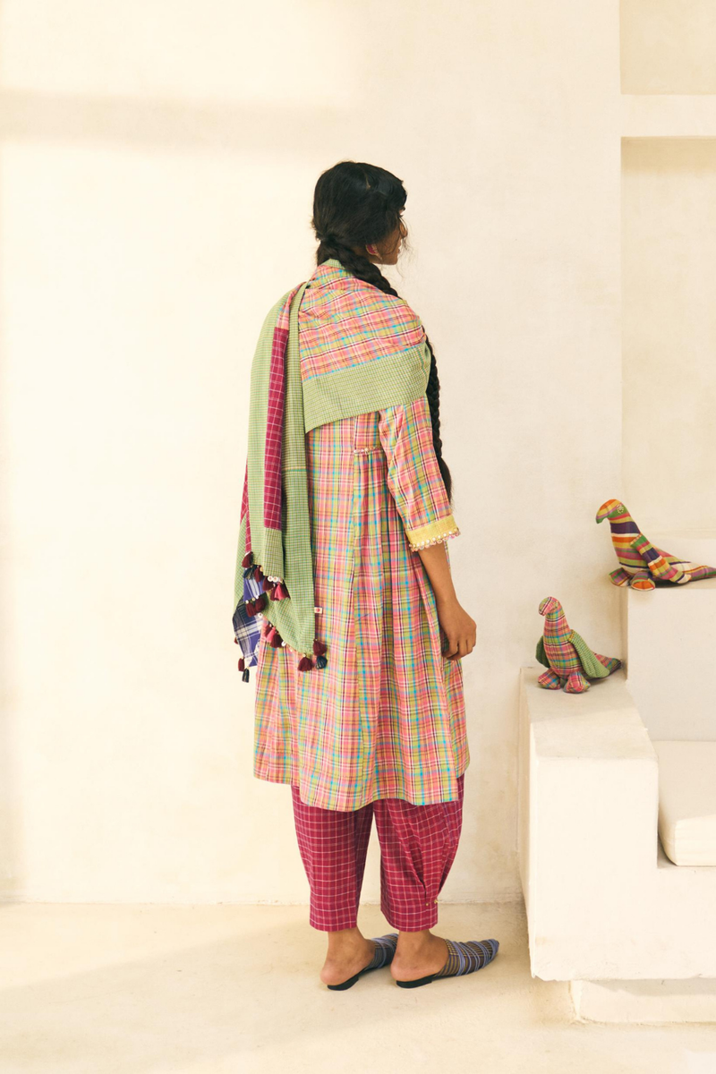 Aura Stole cotton by SWATTI KAPOOR in green color for women Worldwide