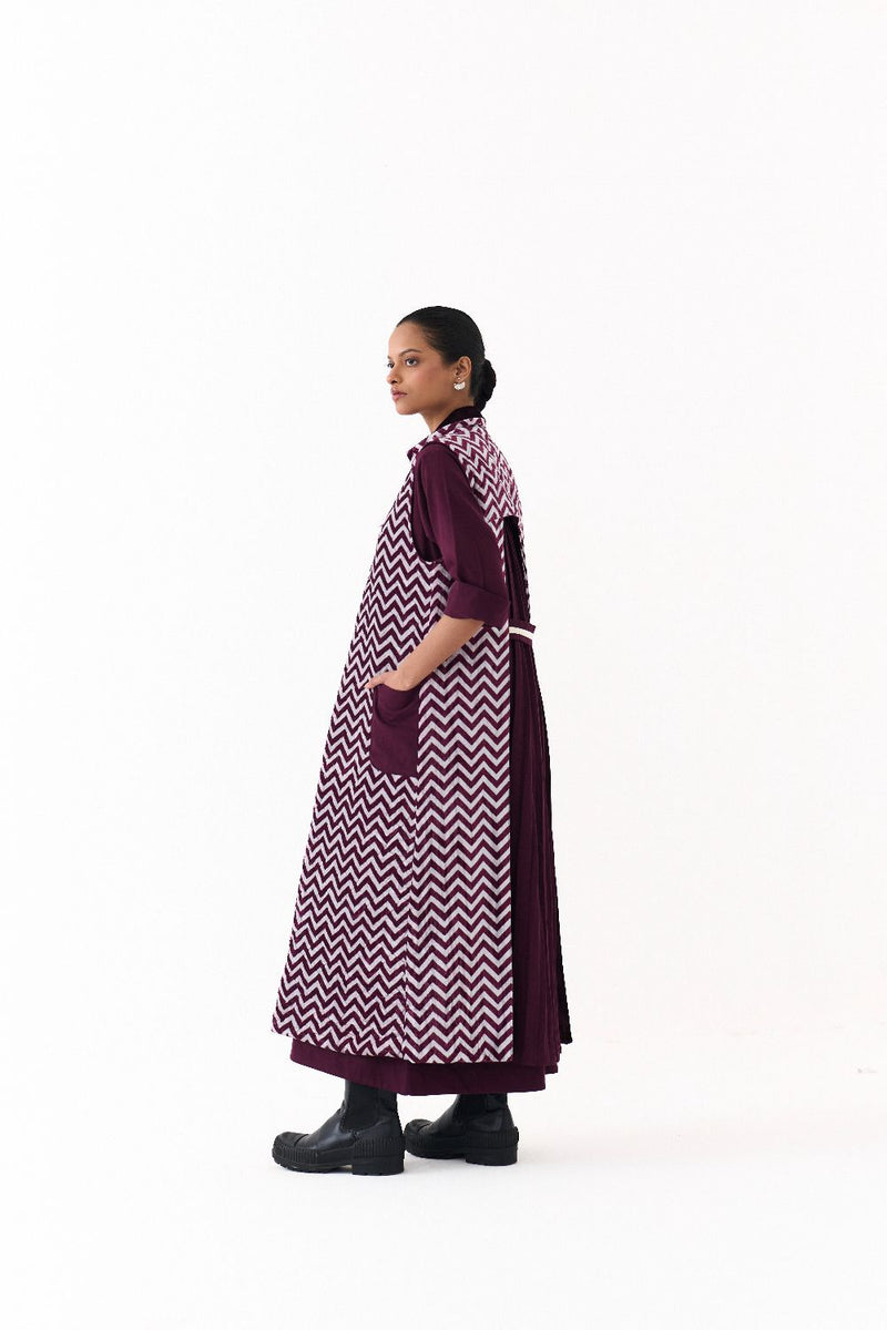 BACK PLEAT JACKET-WINE twill by THREE for women Worldwide