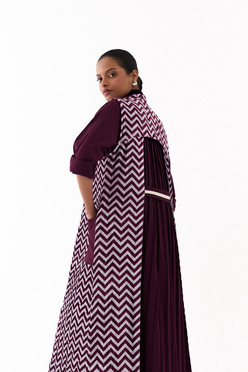 BACK PLEAT JACKET-WINE twill by THREE for women Worldwide