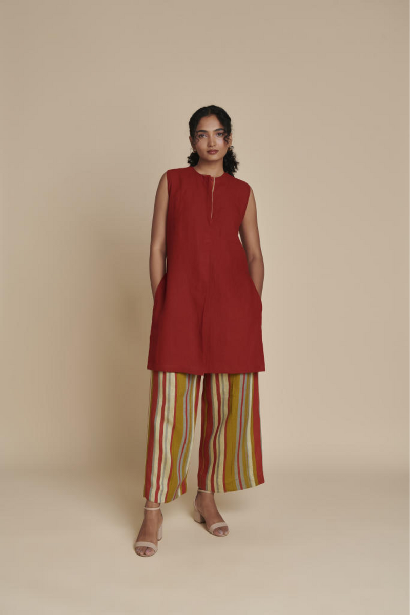 Anaar Leher Linen Sleeveless Kurta Set linen by Saphed in red color for women Worldwide