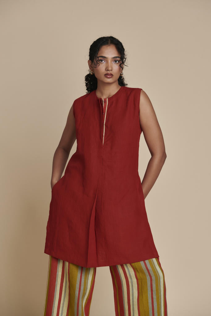 Anaar Leher Linen Sleeveless Kurta Set linen by Saphed in red color for women Worldwide