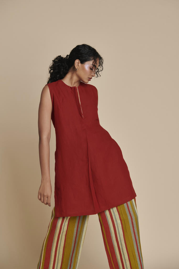 Anaar Leher Linen Sleeveless Kurta Set linen by Saphed in red color for women Worldwide