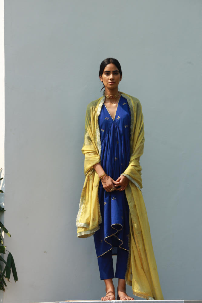 Arsh kurta-set cotton Kurta/Kurta Sets by Khara Kapas in blue for women Worldwide