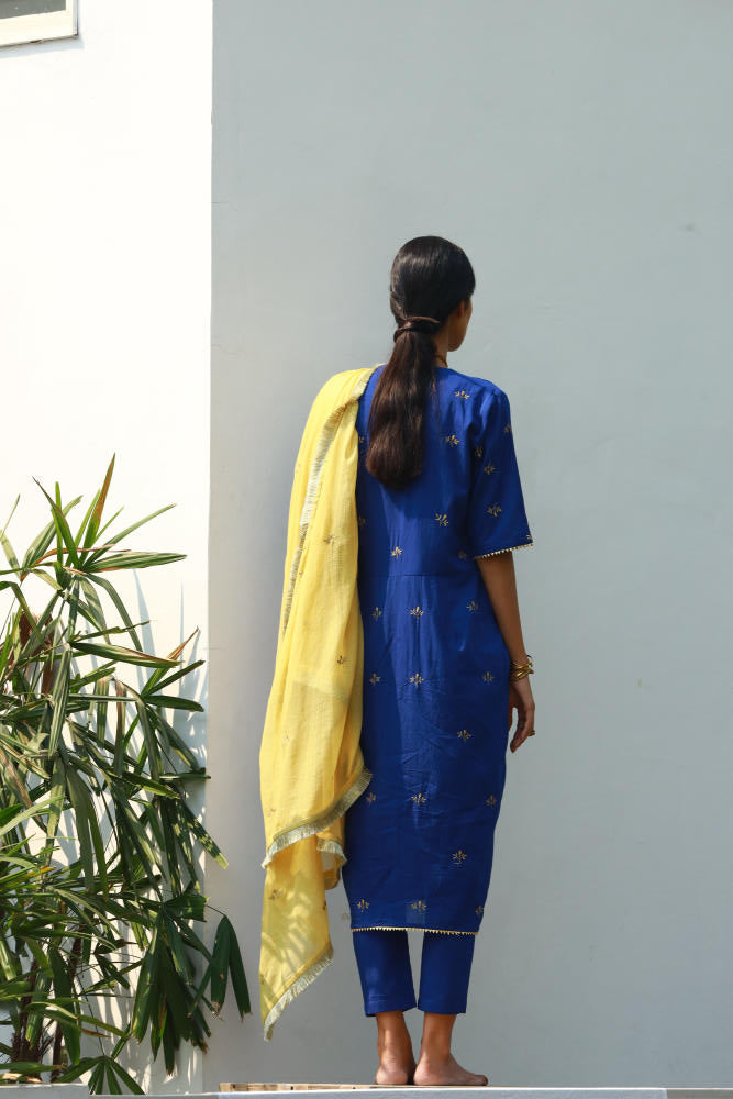 Arsh kurta-set cotton Kurta/Kurta Sets by Khara Kapas in blue for women Worldwide