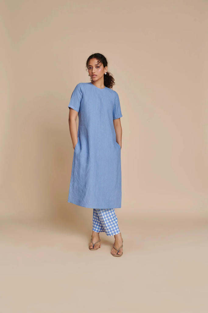 Ashwem Linen Half Sleeves Kurta linen by Saphed in blue color for women Worldwide