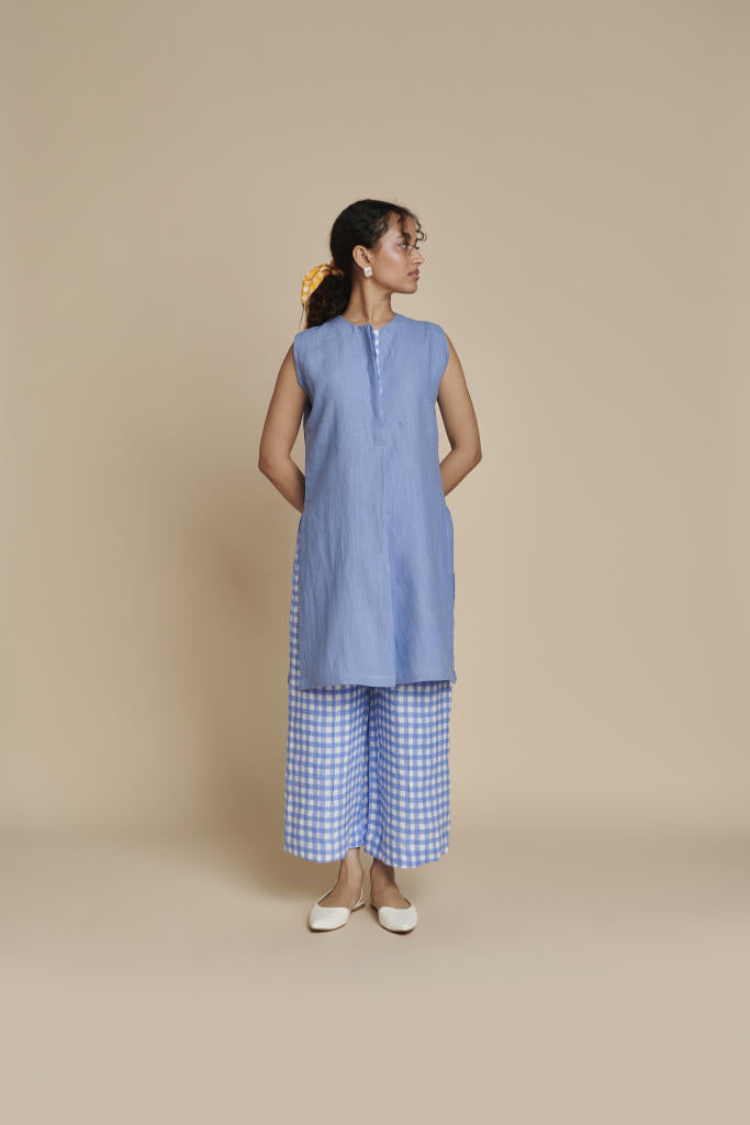 Ashwem Linen Sleeveless Kurta Set linen by Saphed in blue color for women Worldwide