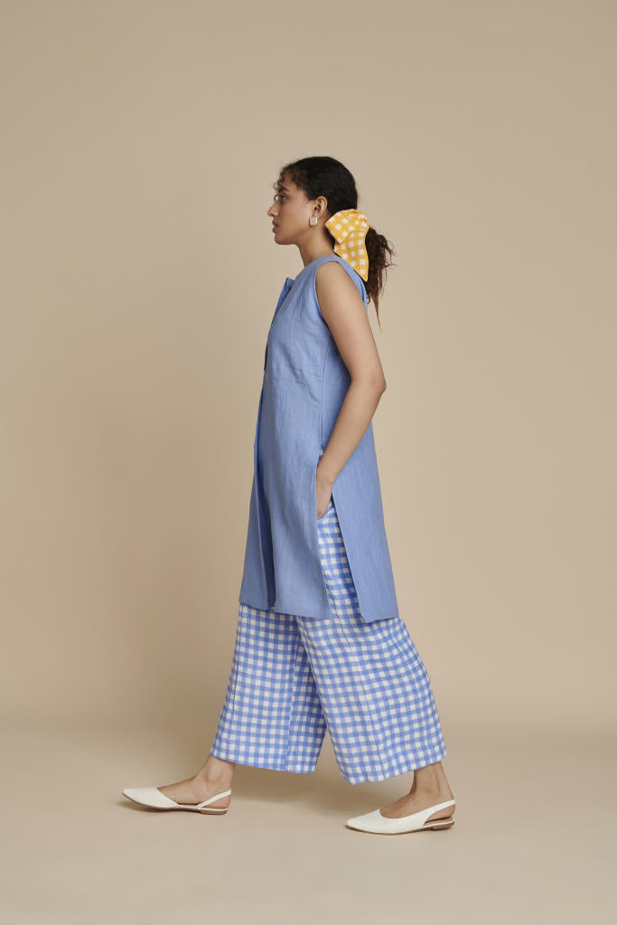 Ashwem Linen Sleeveless Kurta Set linen by Saphed in blue color for women Worldwide