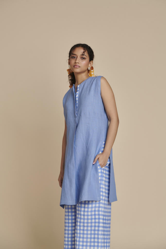 Ashwem Linen Sleeveless Kurta Set linen by Saphed in blue color for women Worldwide
