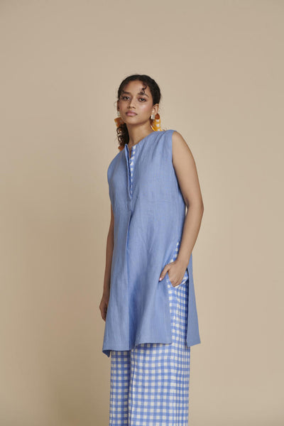 Ashwem Linen Sleeveless Kurta Set