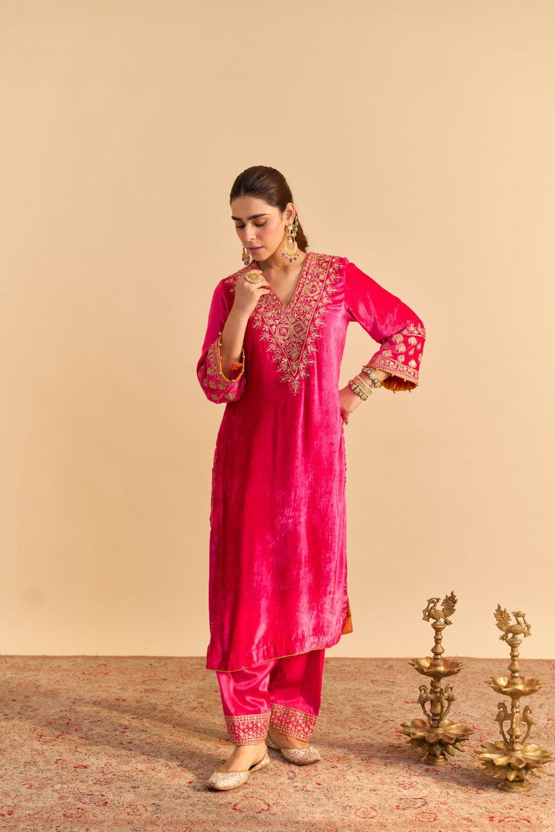 Aynaz - Hotpink Kurta with Salwar and Dupatta by SHEETAL BATRA for women Worldwide