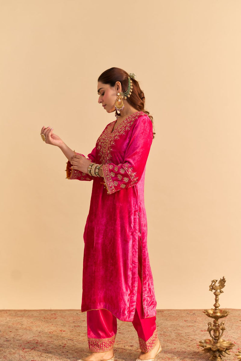 Aynaz - Hotpink Kurta with Salwar and Dupatta by SHEETAL BATRA for women Worldwide