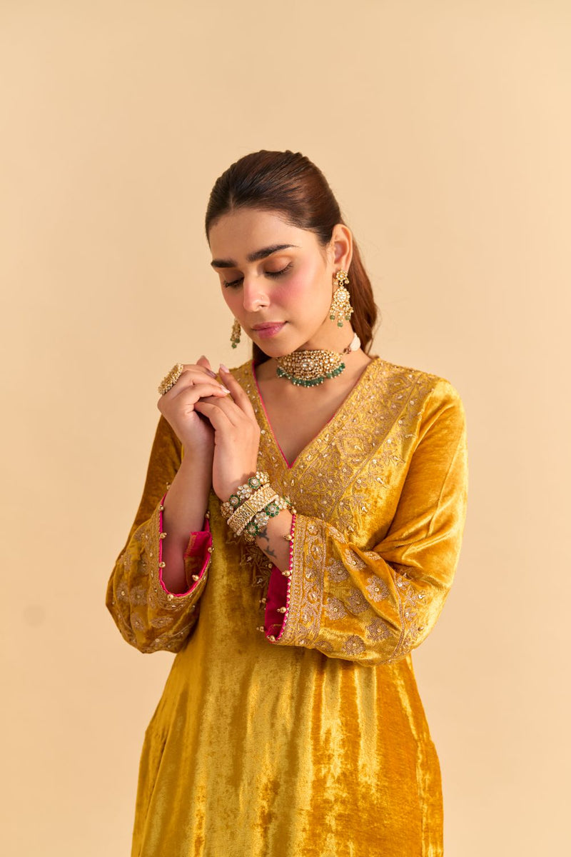 Aynaz - Mustard Kurta with Salwar and Dupatta by SHEETAL BATRA for women Worldwide