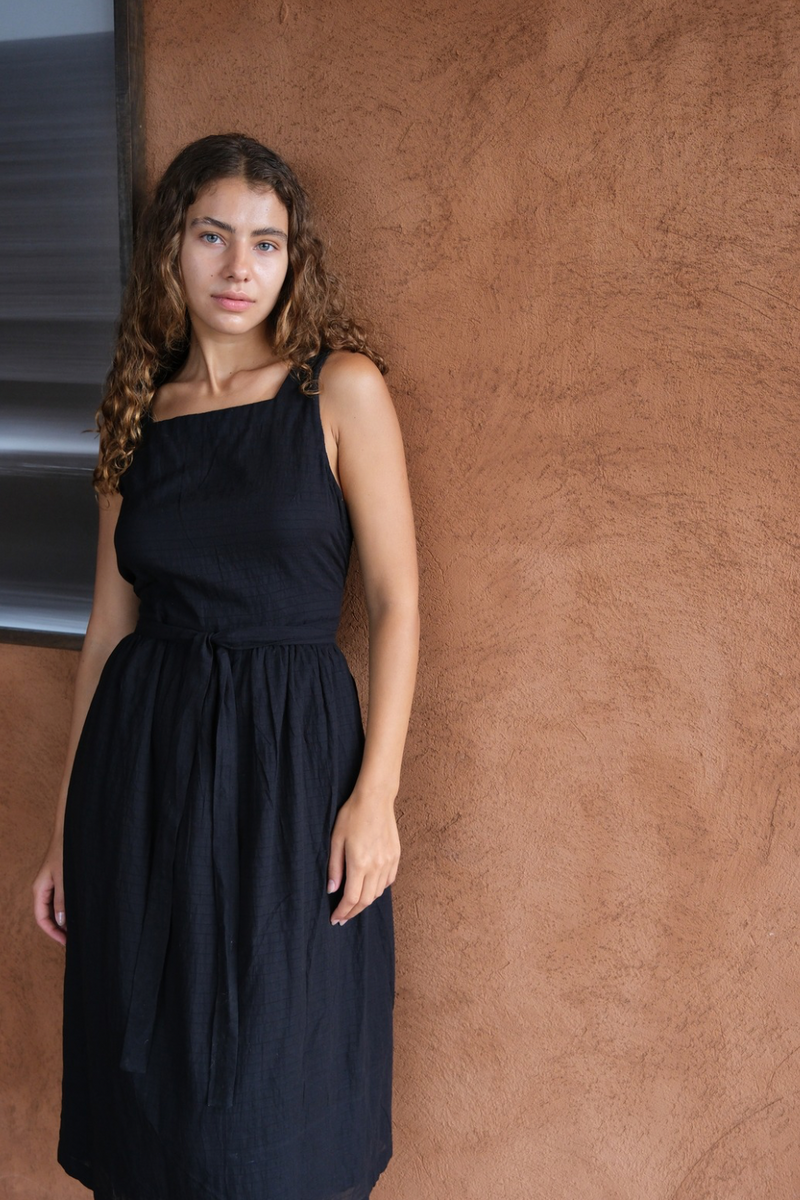 The Classic Hitch Dress cotton by World of Crow in black color for women Worldwide