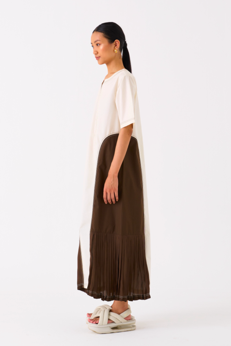 SIDE U-PLEAT DRESS-IVORY/DARK OLIVE poplin by THREE in olive color for women Worldwide
