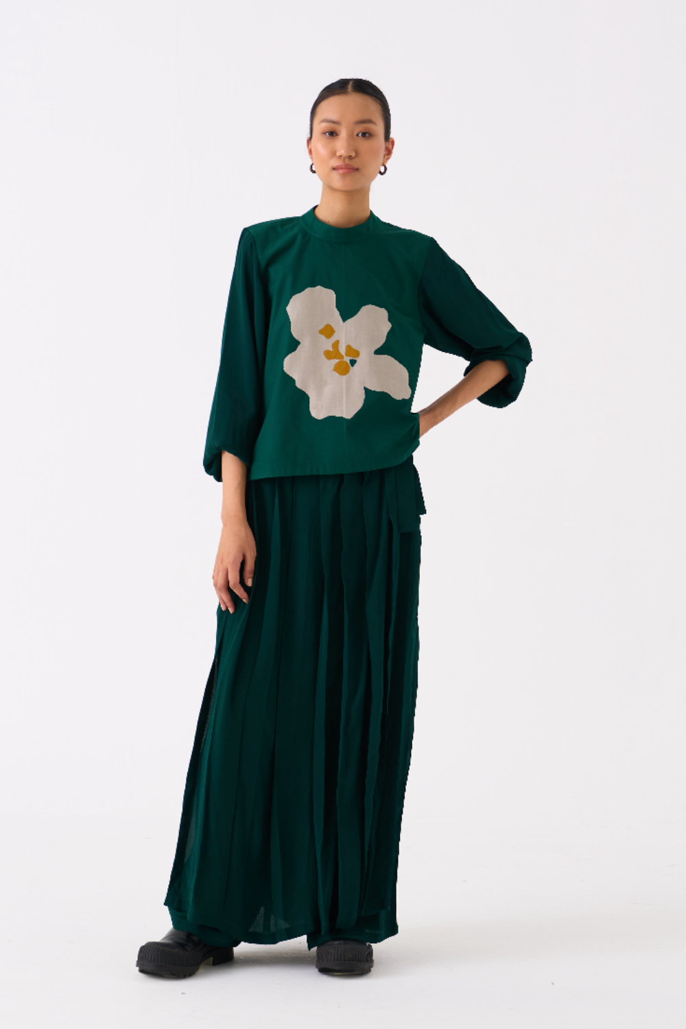 FLORAL APPLIQUE TOP CO-ORD 
(SET OF 2)-DARK GREEN