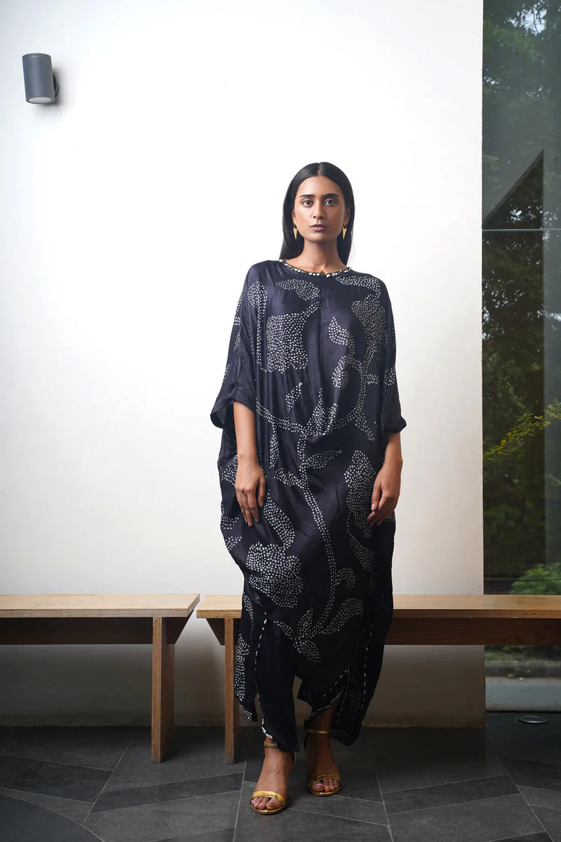 IKEBANA SET-black silk by Dyelogue in black color for women Worldwide
