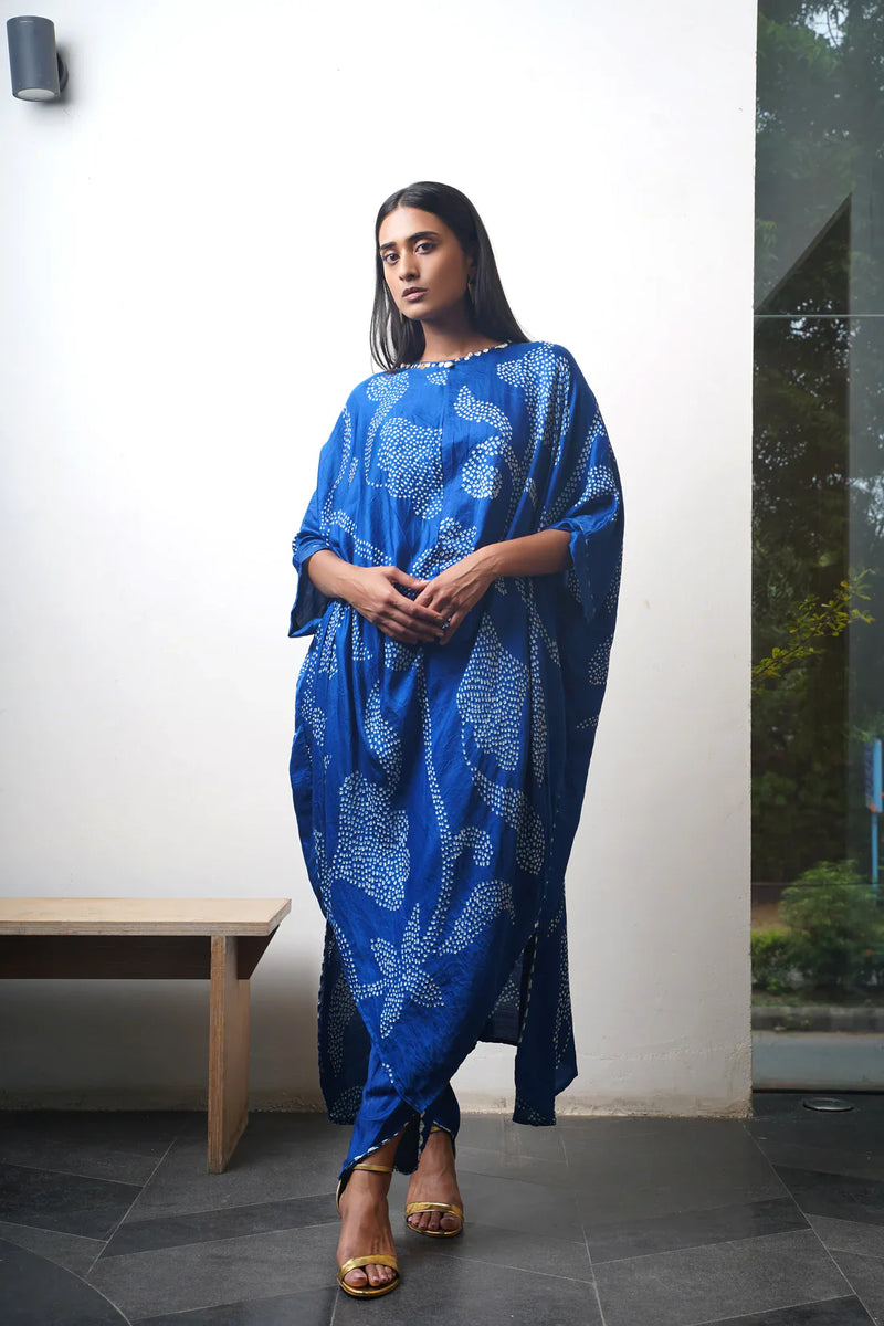 IKEBANA SET-blue silk by Dyelogue in blue color for women Worldwide