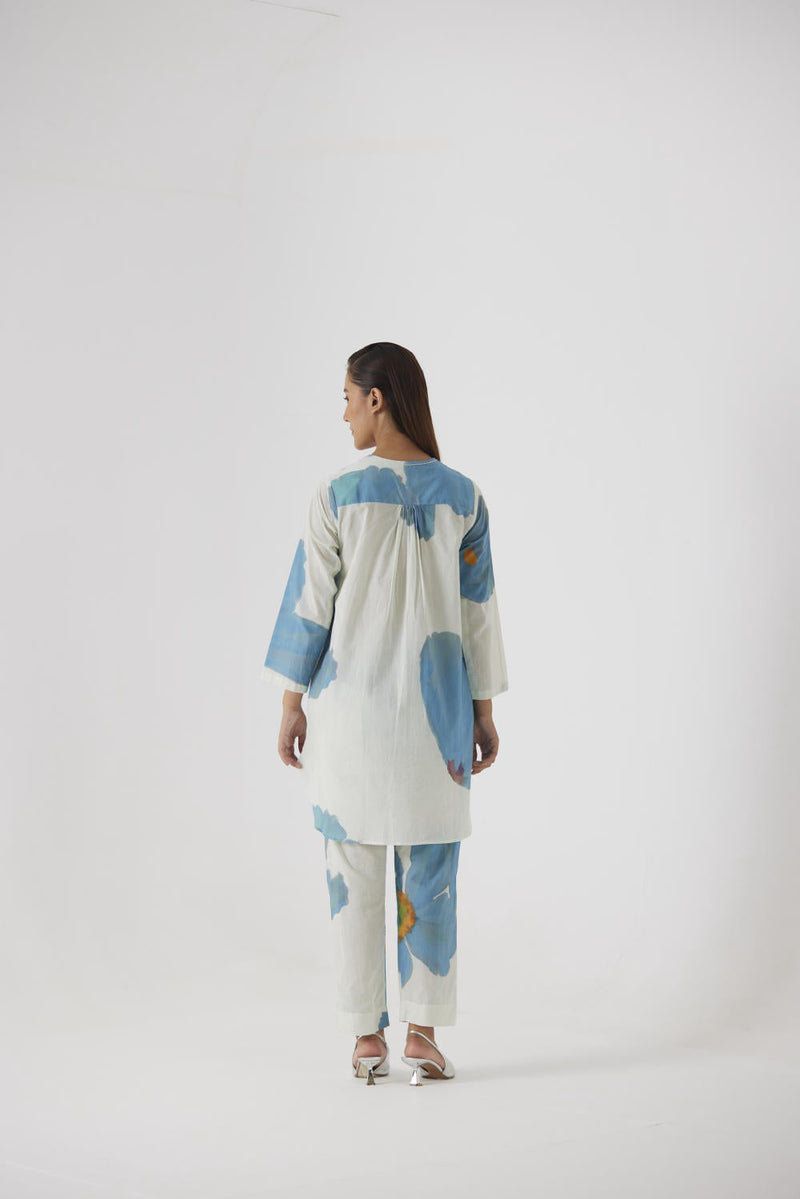 BLUE POPPIES SHORT KURTA SET cotton by Yam in white color for women Worldwide