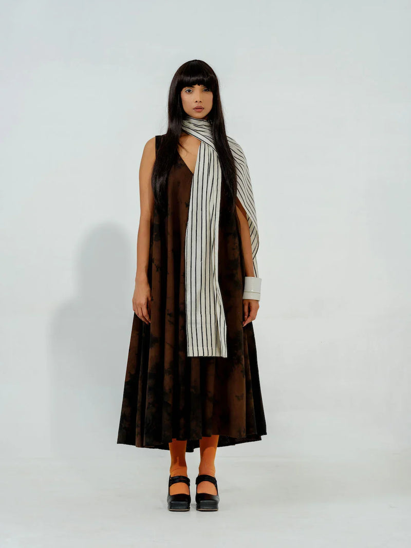 Bamboo Scarf cotton muslin scarf by Stoique in brown for women Worldwide