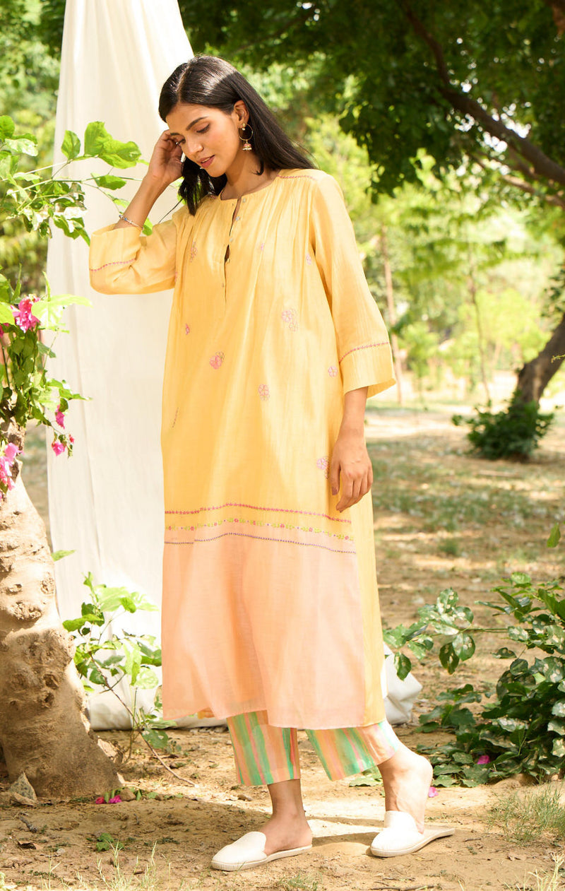 Saaras Kurta Set-Yellow silk by Priti Prashant in yellow color for women Worldwide