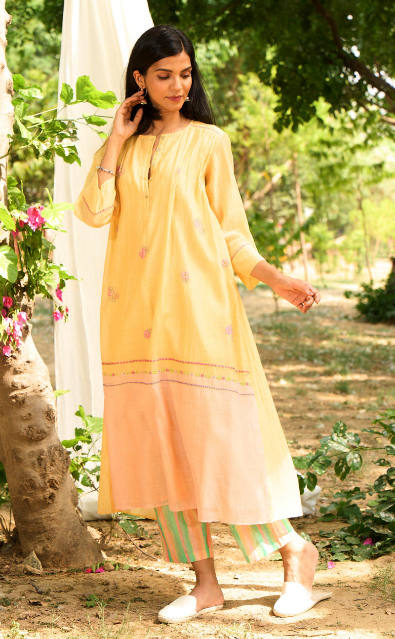 Saaras Kurta Set-Yellow silk by Priti Prashant in yellow color for women Worldwide