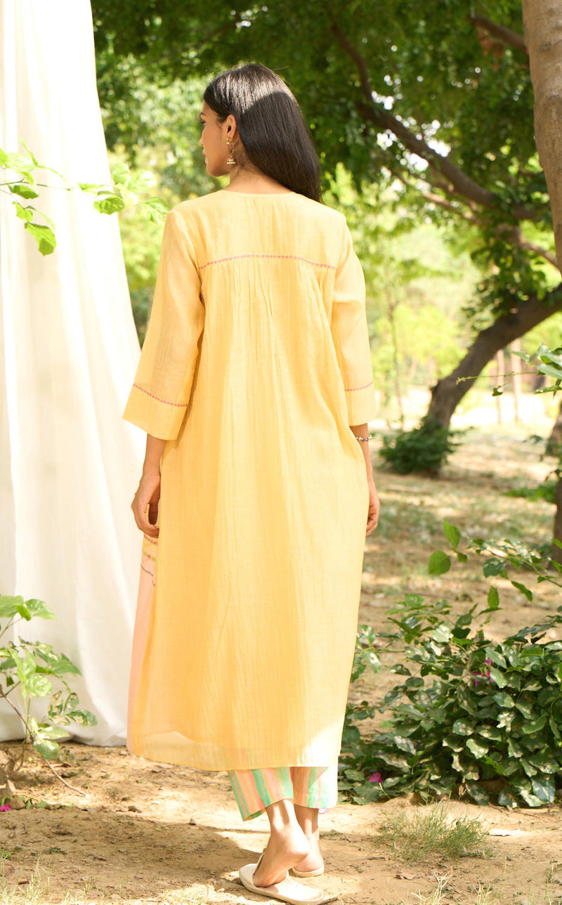 Saaras Kurta Set-Yellow silk by Priti Prashant in yellow color for women Worldwide