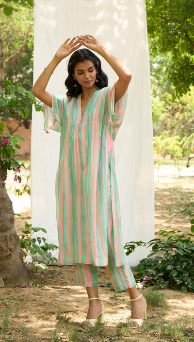 Hummingbird Kurta Set-Peach