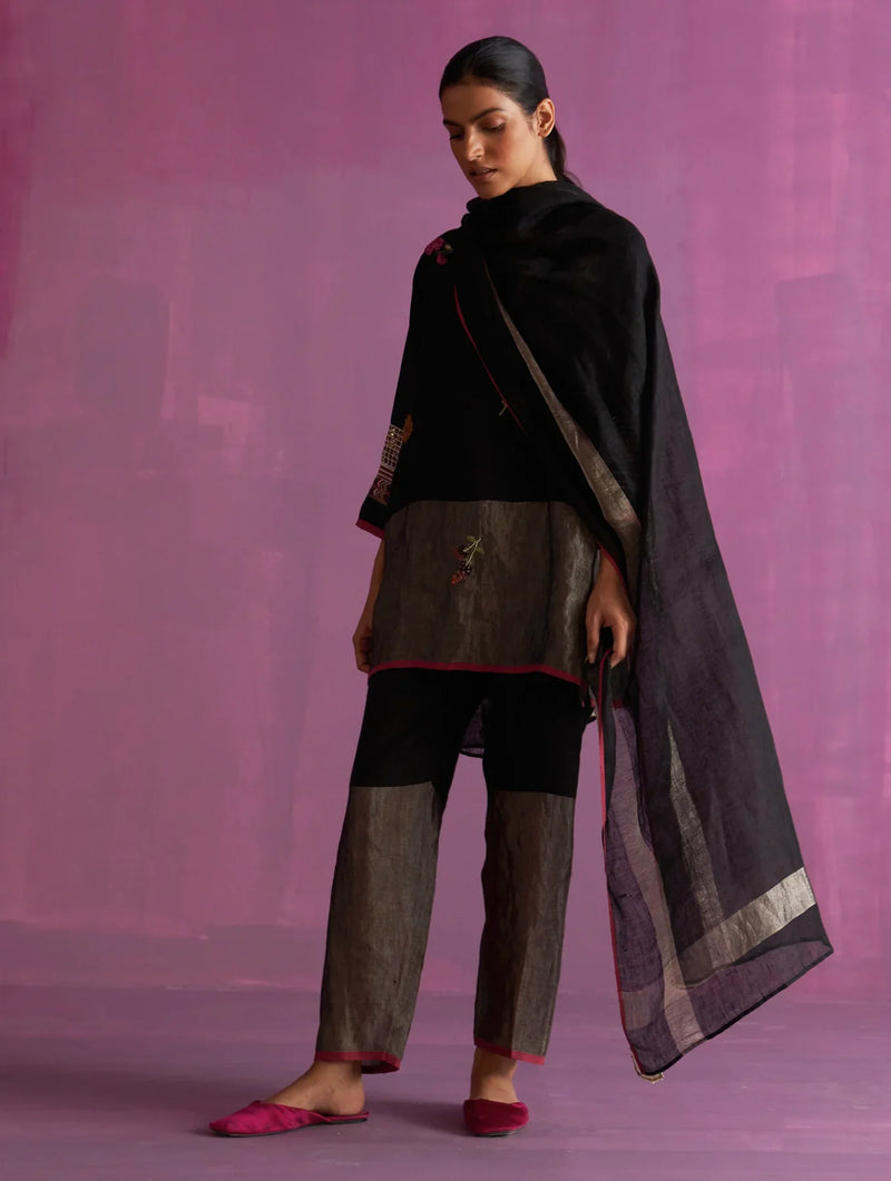 Essa Metallic
 Linen Pant
 - Black linen by Manan in black color for women Worldwide