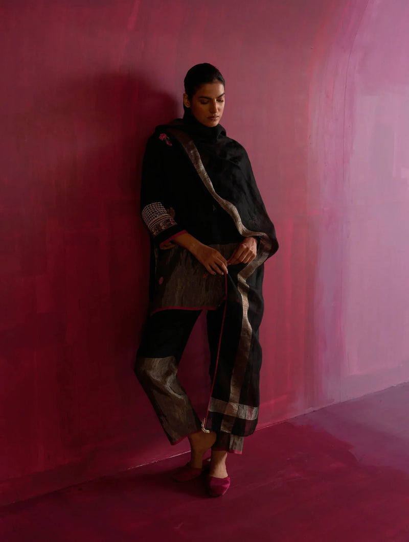 Cyra Hand-Embroidered Kurta Set - Black linen by Manan in black color for women Worldwide