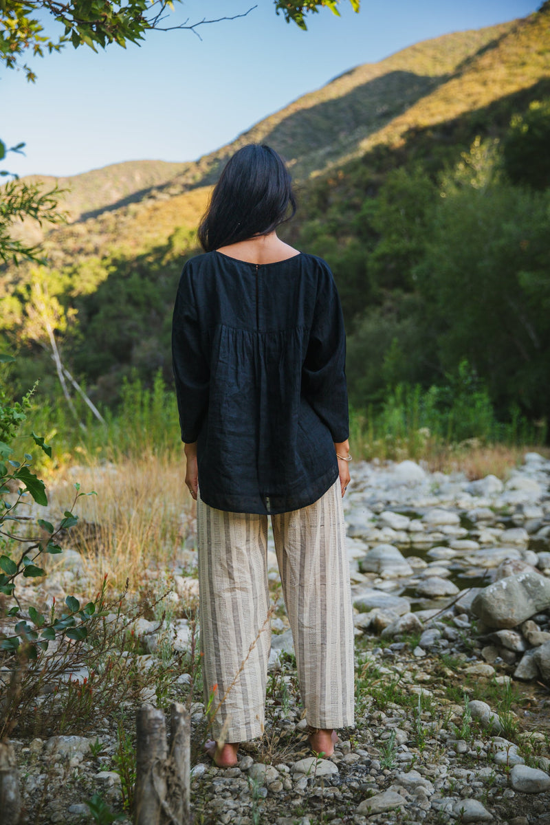Black Mist Top cotton by World of Crow in black color for women Worldwide