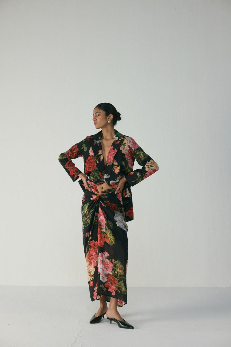BLOODY MARY BLAZER & KNOTTED SKIRT SET by Yam in black color for women Worldwide