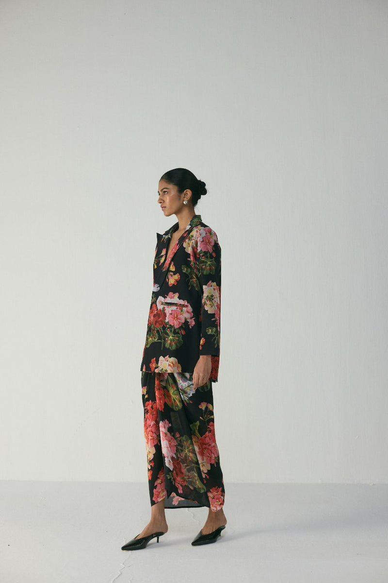 BLOODY MARY BLAZER & KNOTTED SKIRT SET by Yam in black color for women Worldwide