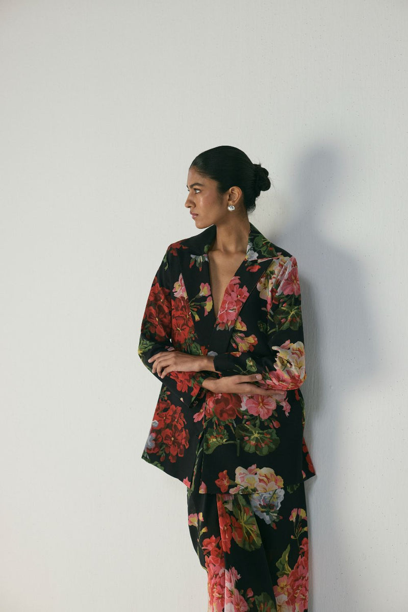 BLOODY MARY BLAZER & KNOTTED SKIRT SET by Yam in black color for women Worldwide