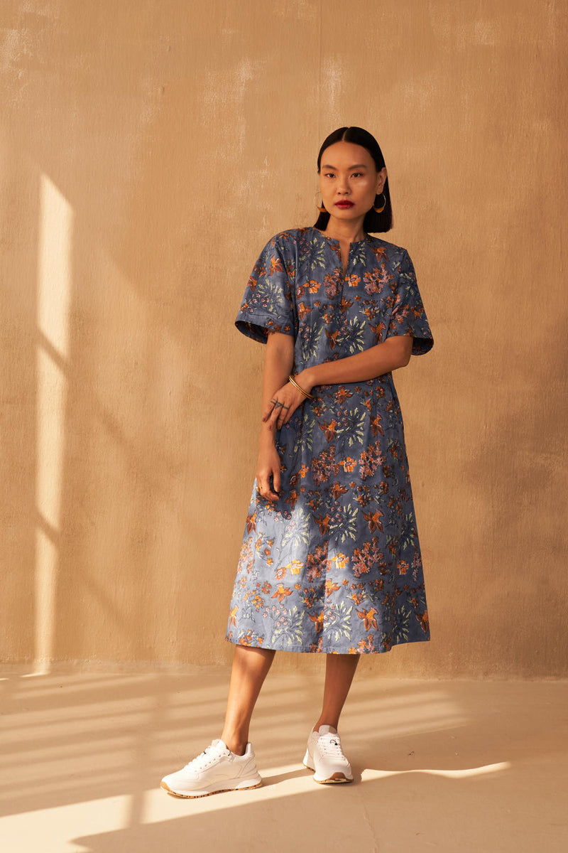 Blue Fields Organic Cotton Midi Dress poplin by SUI in navy color for women Worldwide