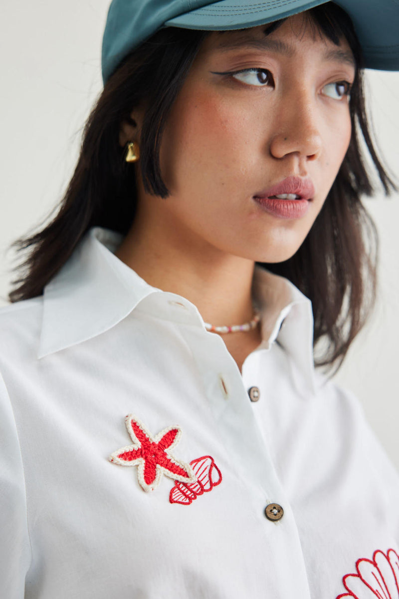 By The Sea Organic Cotton Classic Shirt poplin by SUI in white color for women Worldwide