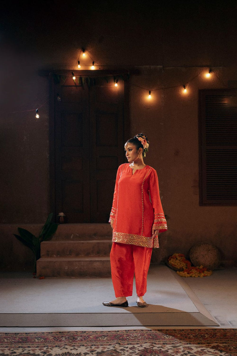 Ramani Salwar Kameez Kurta Set- Red silk by PRAHNAAYA in red color for women Worldwide