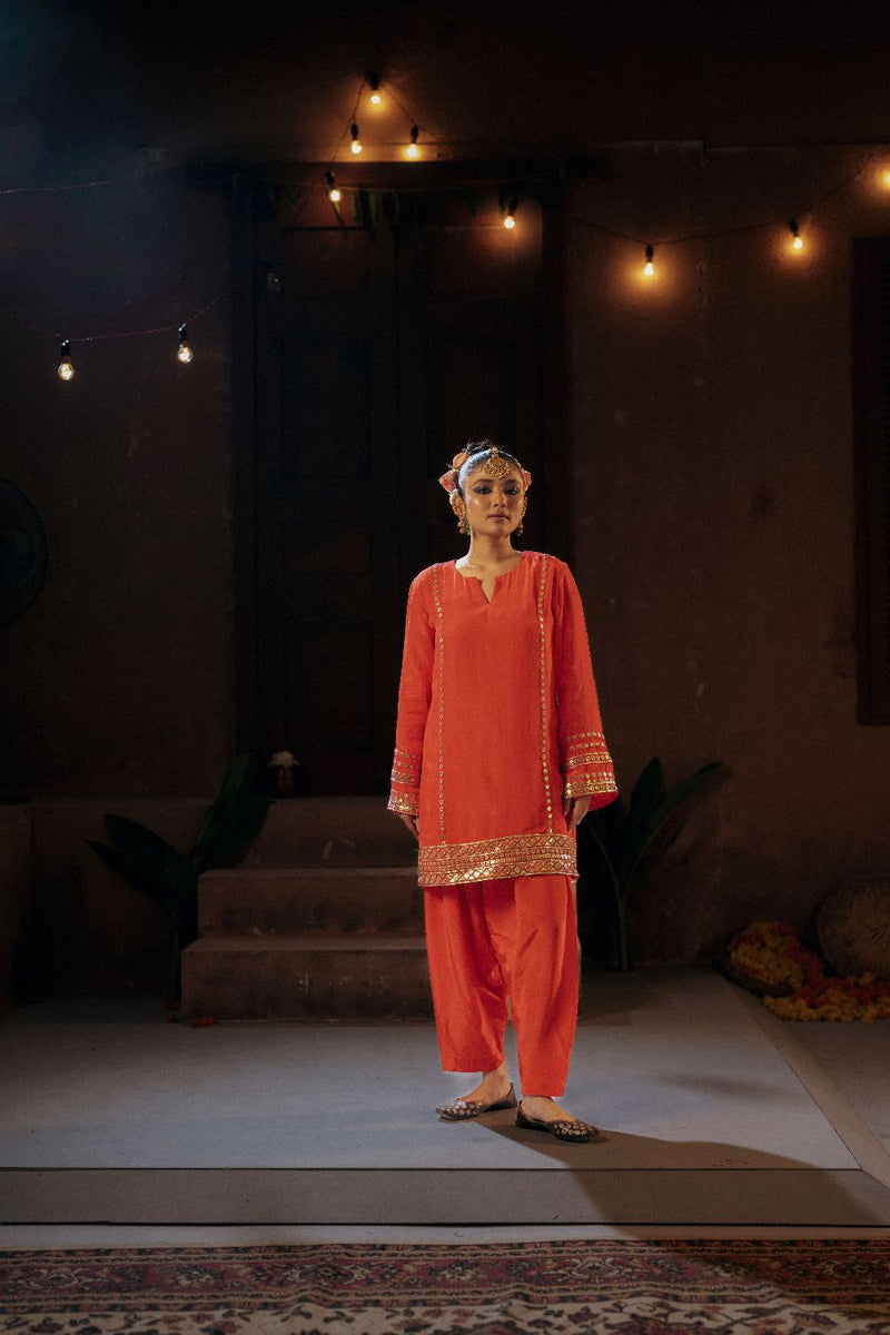 Ramani Salwar Kameez Kurta Set- Red silk by PRAHNAAYA in red color for women Worldwide