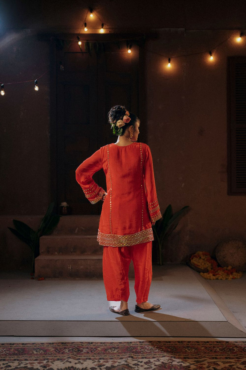Ramani Salwar Kameez Kurta Set- Red silk by PRAHNAAYA in red color for women Worldwide