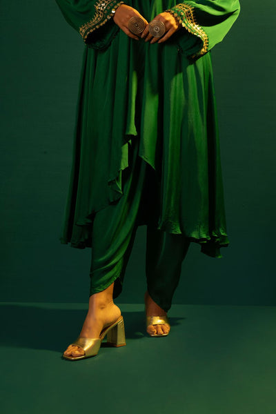 Chamakeen Mahi Green Asymmetrical Kurta Set