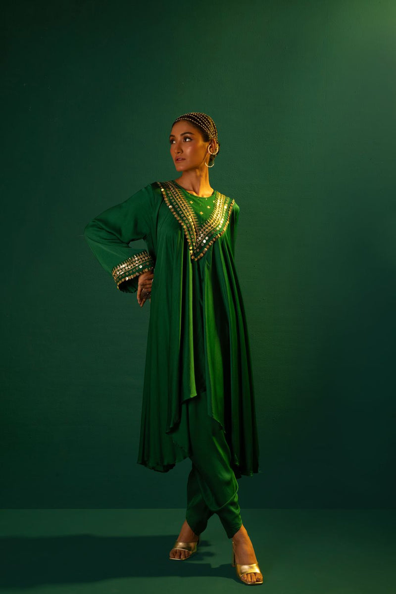 Chamakeen Mahi Green Asymmetrical Kurta Set with Dupatta satin by PRAHNAAYA in green color for women Worldwide