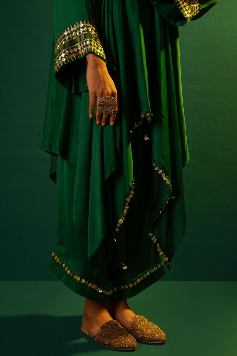 Chamakeen Ariyana Green Asymmetrical Tunic Set satin by PRAHNAAYA in green color for women Worldwide