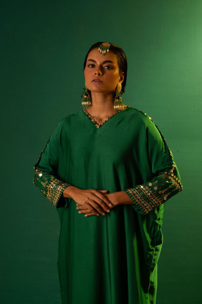 Chamakeen Masai Green Antifit Kurta Set satin by PRAHNAAYA in green color for women Worldwide